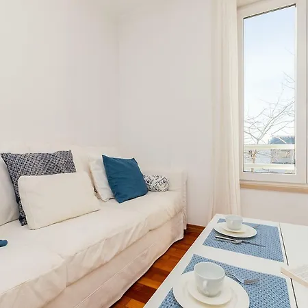 Flat In Alges With River Views Lisboa